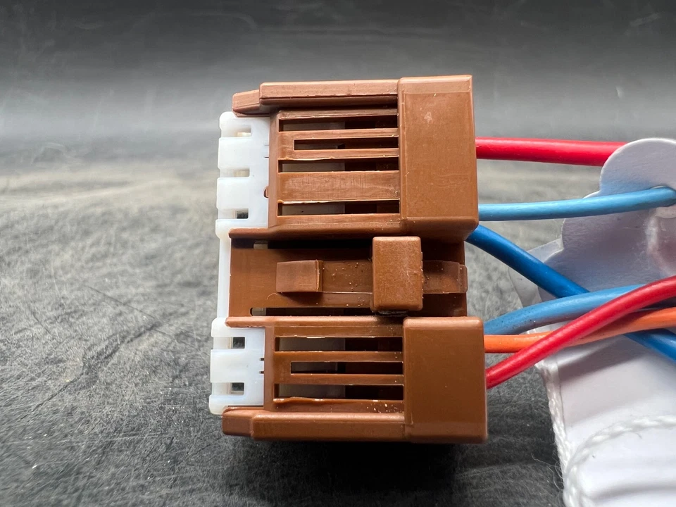 Nissan NV2500 HD 2012-2020 furgoneta OEM caja de fusibles conjunto coleta arnés de cableado Foto 3 de 4