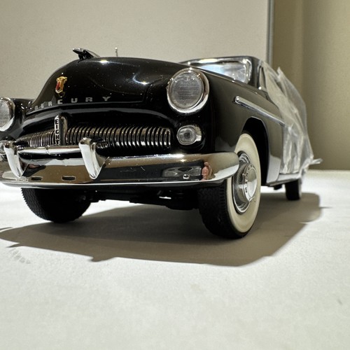Danbury Mint 1:24 1949 Mercury Coupe Black Diecast Car w/ Box - Picture 14 of 24