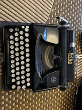 Vintage Erika Typewriter Model 5 Seidel & Naumann