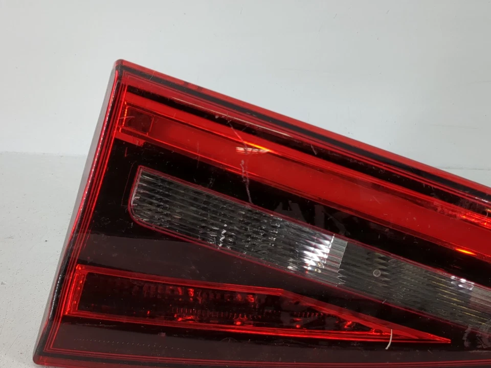 Luz trasera lateral derecha Infiniti Qx30 2017-2019 pasajero OEM JR69J Foto 4 de 4