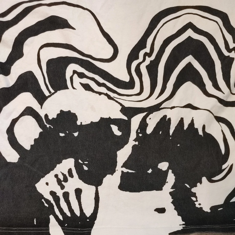 Aelfric Eden T-Shirt Mens Medium Black Skeleton Elements Hug Kiss Tee Shirt L - Image 2 of 4