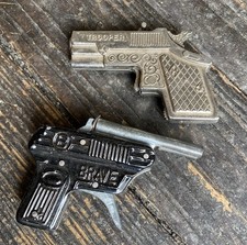 Vintage Hubley Trooper Automatic Die Cast Tin BRAVE Cap Guns