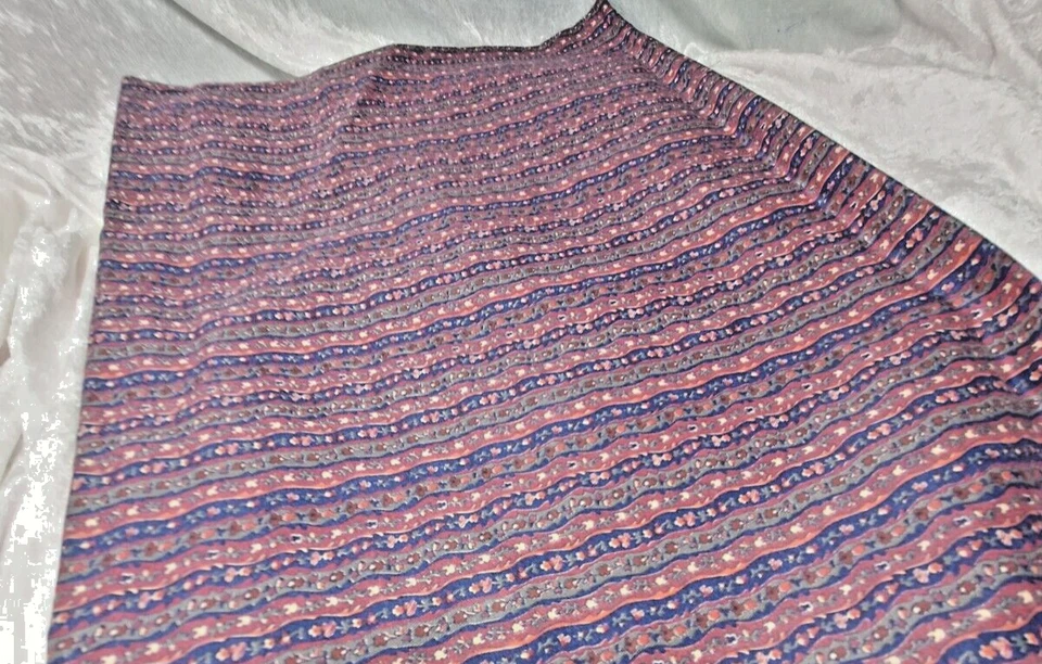 3 Yards Cotton Fabric 44" Wide Cranston Striped Sewing Quilting Vintage - Image 2 of 4