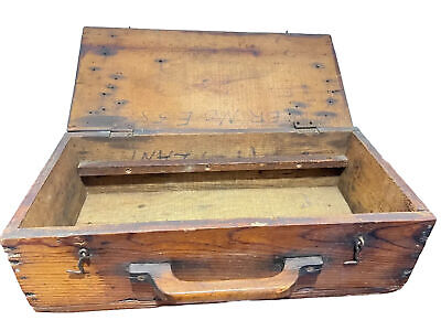 Antique Wood Traveling Case w/ Handle, Nice Cond., 20.5”(L Antique Wood Traveling Case w/ Handle, Nice Cond., 20.5”(L