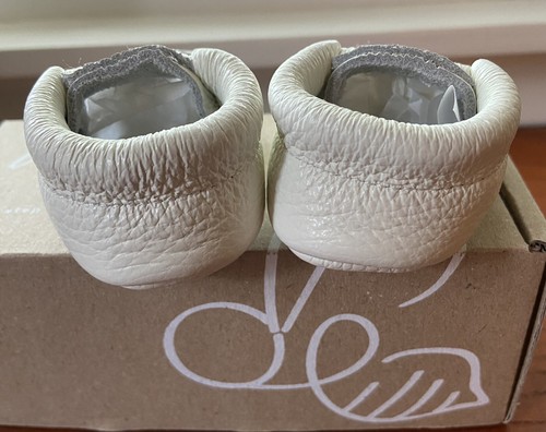 Littlebemocs T-Strap Baby Soft Sole Moccasins White Leather Size 1.5 - Picture 4 of 6