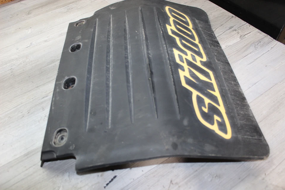 Protector protector de aleta de nieve Ski-doo Summit 700 2001 Foto 3 de 4