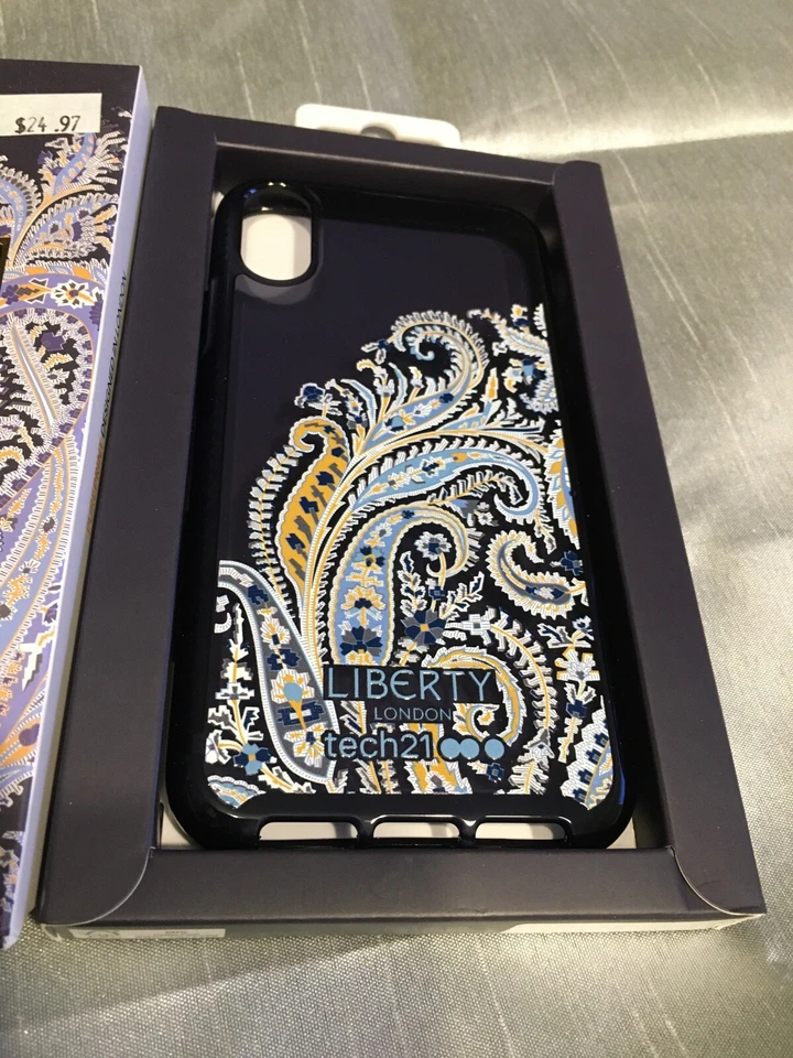 Tech21 Pure Design Liberty London Felix Raisen- iPhone Xr - blue - Image 2 of 3