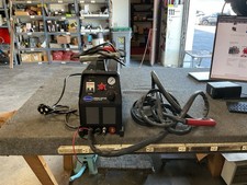 Eastwood Versa Cut 60 Amp Metal Plasma Cutter 120/240V W/ Torch 30/60 AMP