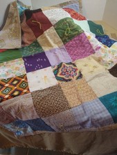 Flowered Patchwork Infant Quilt Reverse Tan W/ Gold Medallions 36 x 41