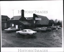 1972 Press Photo General View of the Stop N Shop Country Counter - cva93697