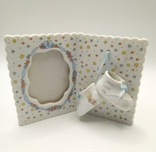 Enesco Precious Moments Baby Shoes Keepsake Photo Picture Frame Jesus Loves Me