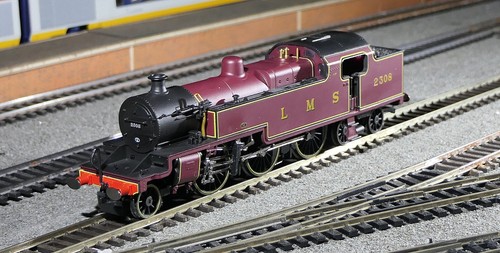 Hornby R3020 LMS Fowler Klasse 2-6-4, 2308 in LMS weinroter Lackierung. Top, verpackt | Zustand: Used