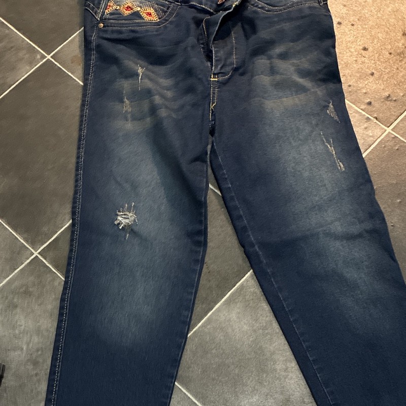 Tissini Women’s Straight Leg Jeans Blue Dark Wash Embroidered Button 5-Pocket
