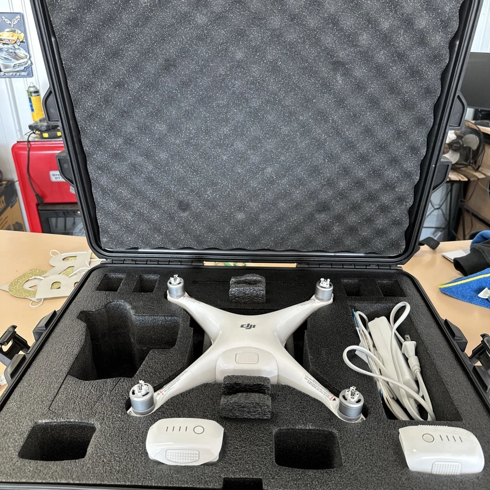 DJI Phantom 4 Pro Quadcopter 4k Drone / Hard Case Excellent Condition   - Image 3 of 4