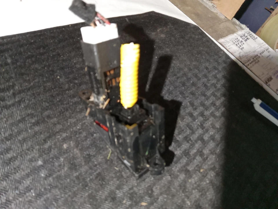 2008 ACURA RL INTERRUPTOR DE PERIGO P/N M26991 PEÇA HONDA ORIGINAL DO FABRICANTE - Imagem 4 de 4