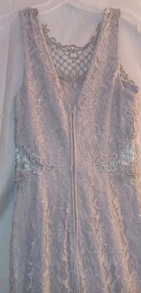 City Triangles Women's Silver, Lace & Rhinestone Long Formal Dress Size 1 - Image 4 of 4