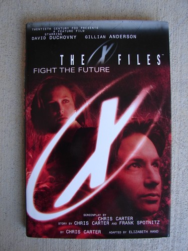 The X-Files Hard and Soft cover 7 book lot Official guide vol 1, 2. 3 Nitpickers - Picture 9 of 16