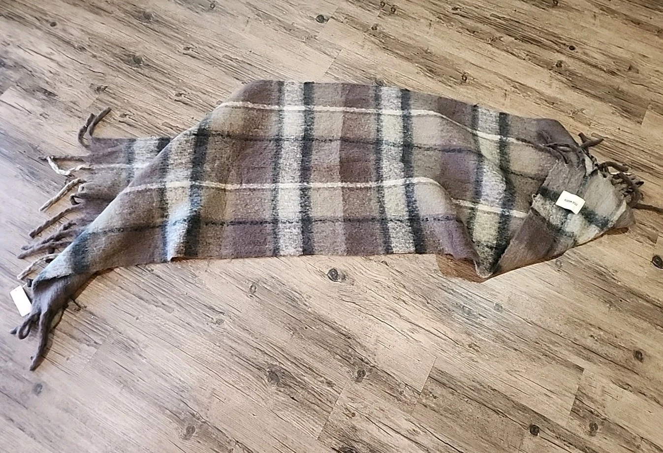 Steve Madden Scarf Blanket Soft Wrap Shawl Cozy Plaid Cozy Warm LARGE Fall NWT