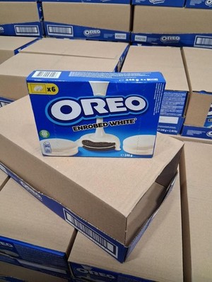 Oreo Snowy Enrobed White Chocolate Coated Biscuits 6pk 246g