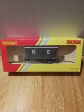 OO Hornby R6422 12 Ton Ventilated Closed Van Wagon No.2606 Dark Grey Livery New