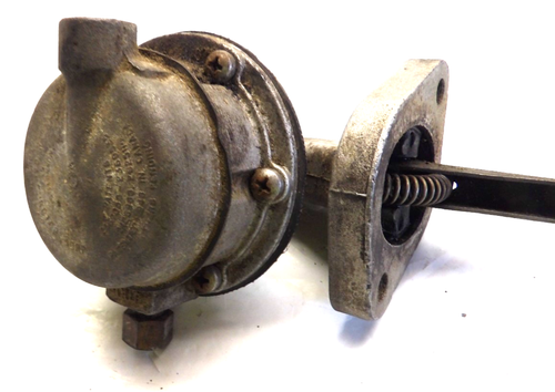 Ancienne pompe à carburant Carter 764, M24948 - Photo 2/5