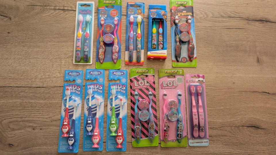 FIREFLY, PEPPA PIG, NICKELODEON Spiderman, LOL Surprise, Peppa Pig, Paw Patrol or Penguin Kids Fun Toothbrushes