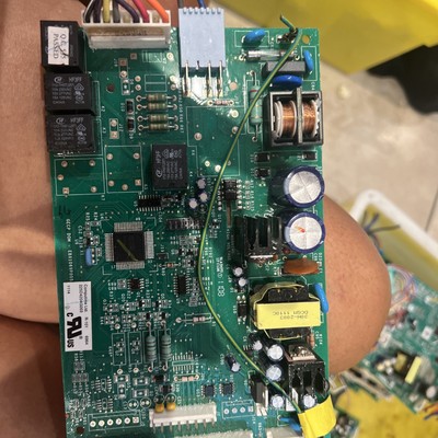 Scheda Controllo Frigorifero Ge Scheda Di Controllo (mainboard) Per Frigorifero GE - Codice 225D4205G003, Con Garanzia 1 Anno Scheda Madre Frigo 225D4205G003