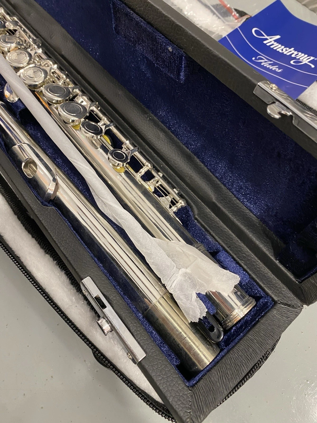 Armstrong FL650ED Beginner Flute With Case Used Once In Box 9