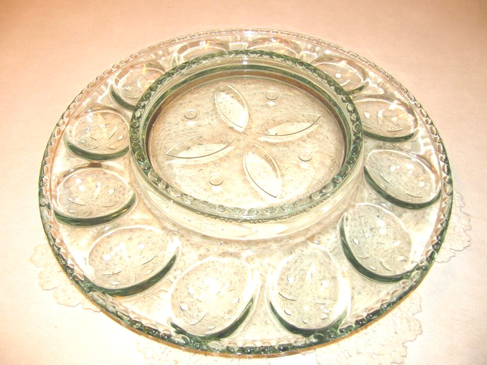 Longaberger 2001 Easter Egg Plate 35670 eBay