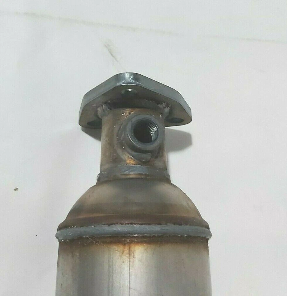 1984 1985 1986 1987 1988 1989 Volvo 244 2.3L L4 Catalytic Converter - Image 4 of 4