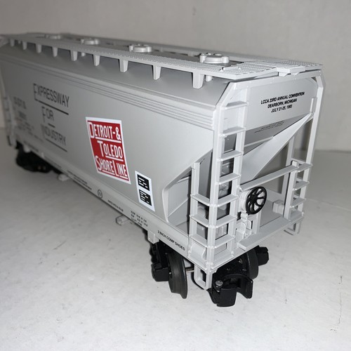 Lionel Trains 6-52023 Detroit Toledo Shoreline 2-Bay Center Flow Hopper Car NIB - Picture 5 of 9