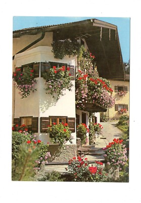 Postcard flower house in Markt Neubeuern am Inn / Bavarian Alps