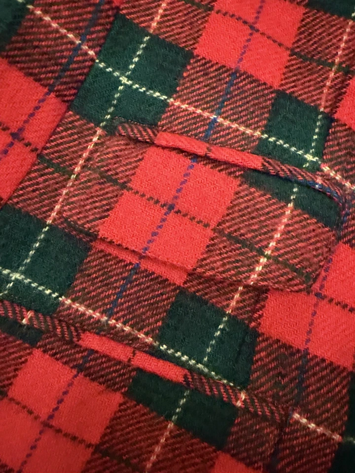 Vintage Cambridge Blazer Womens Size 8R Red Plaid Black Velvet Collar - Image 2 of 4