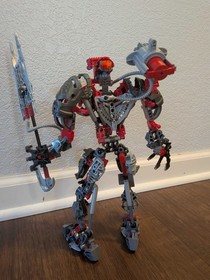 LEGO BIONICLE: Maxilos and Spinax (8924). Complete! Includes Instructions