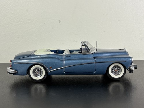 Danbury Mint 1953 Buick Skylark Convertible - Pristine Condition - Picture 8 of 15