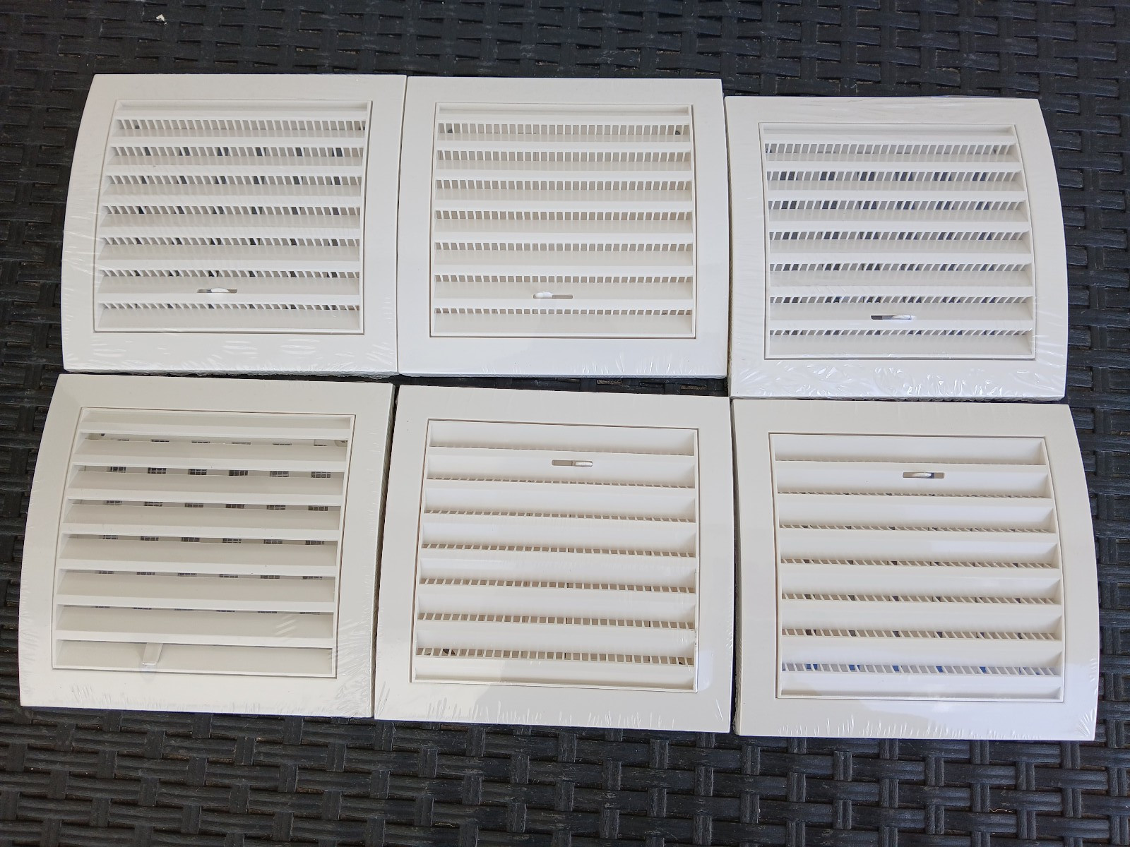 Lotto 6 Griglie Aerazione 150x150 ABS Bianco con Chiusura e Rete
