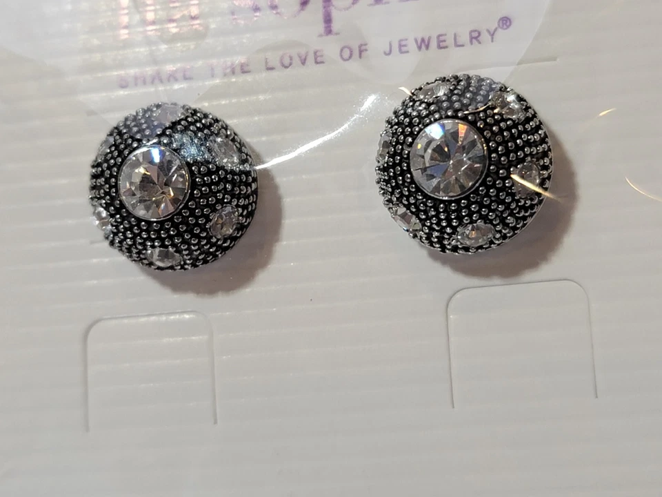 Aretes de rodio lia sophia Wilshire tonos plata y hematita con cristales cortados Foto 4 de 4