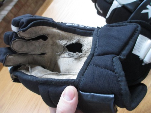 REEBOK 3K HOCKEY HELMET + 5K MASK - XS EXTRA SMALL + CROSBY GLOVES - Picture 8 of 12