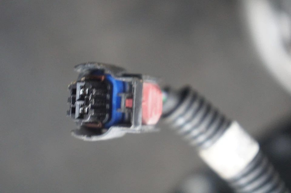 Rear Right Spindle Knuckle Hub Bearing OEM 85562433 Cadillac Escalade Esv 21-24 - Image 2 of 4