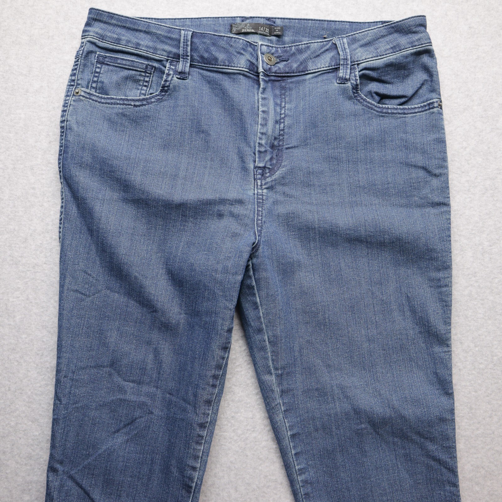 Women's 14 Short Skinny Stretch Blue Denim Medium Wash 26.5"