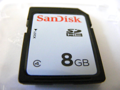 . . . . 8GB SDHC Card Class 4 (  8 GB SDHC Karte ) SanDisk gebraucht . . . .