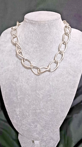 Stylish Vintage Chunky Silver Tone Cuban Link Chain Necklace VGC