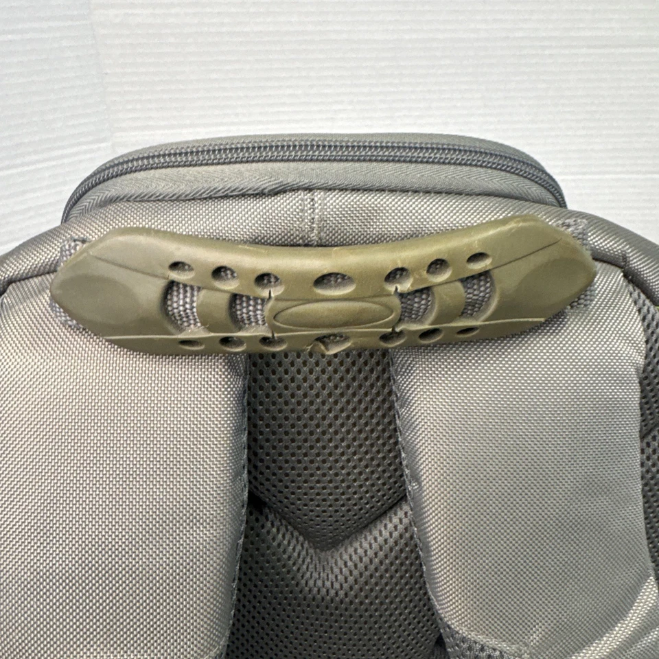 Consola Xbox 360 Mad Catz Negra/Accesorios Mochila Bolso Foto 3 de 4