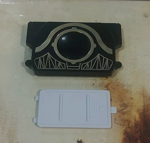 Vintage 1994 Bandai Mighty Morphin Power Ranger Mega Tigerzord Battery Cover Lot