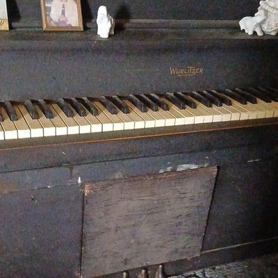 Wurlitzer Upright Piano Ebony Black Wood Finish 88 Keys 3 Pedals