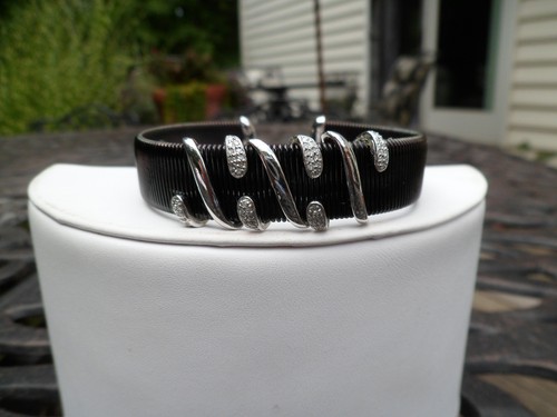 Sterling Silver Affinity Diamond Black Cuff with Wrapped Diamond Accent - Picture 7 of 12