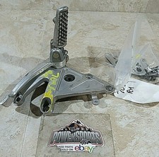 2006 HONDA CBR 600 RR, RH RIGHT FRONT FOOTREST (OPS7026)