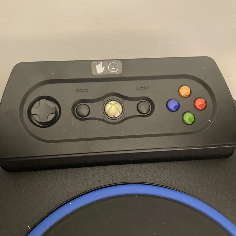 Xbox 360 Guitar Hero World Tour Complete Bundle Drum Set, Guitar, Mic + Game - Image 3 of 4