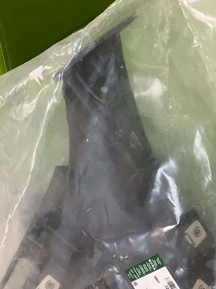 JAGUAR XK XKR XKR-S BASE SUPORTE DE MONTAGEM LATERAL DIREITO 2012-2015 FABRICANTE DE EQUIPAMENTO ORIGINAL C2P20237 - Imagem 2 de 4