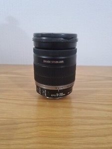 Canon 18-200mm Lens F/3.5-5.6 EF-S IS , Please Read
